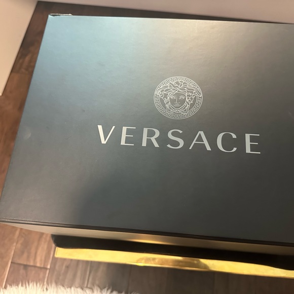 Versace La Medusa Handbag - Picture 5 of 7